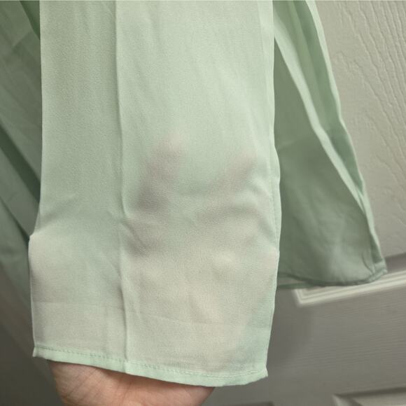 Rose & Oliver Shirt Women Small Mint Green Long Sleeve V Neck Pullover Blouse - Picture 5 of 8